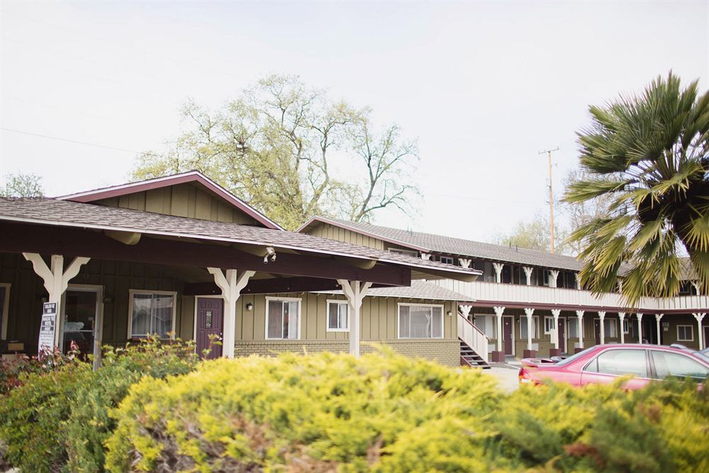 Vino Inn & Suites Atascadero Exterior photo