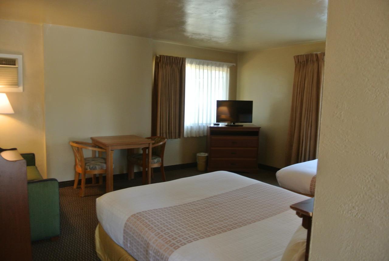 Vino Inn & Suites Atascadero Exterior photo